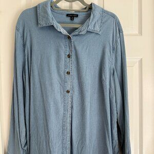 Universal Standard Perfect Chambray Button-Down Shirt - Pacific, size Small